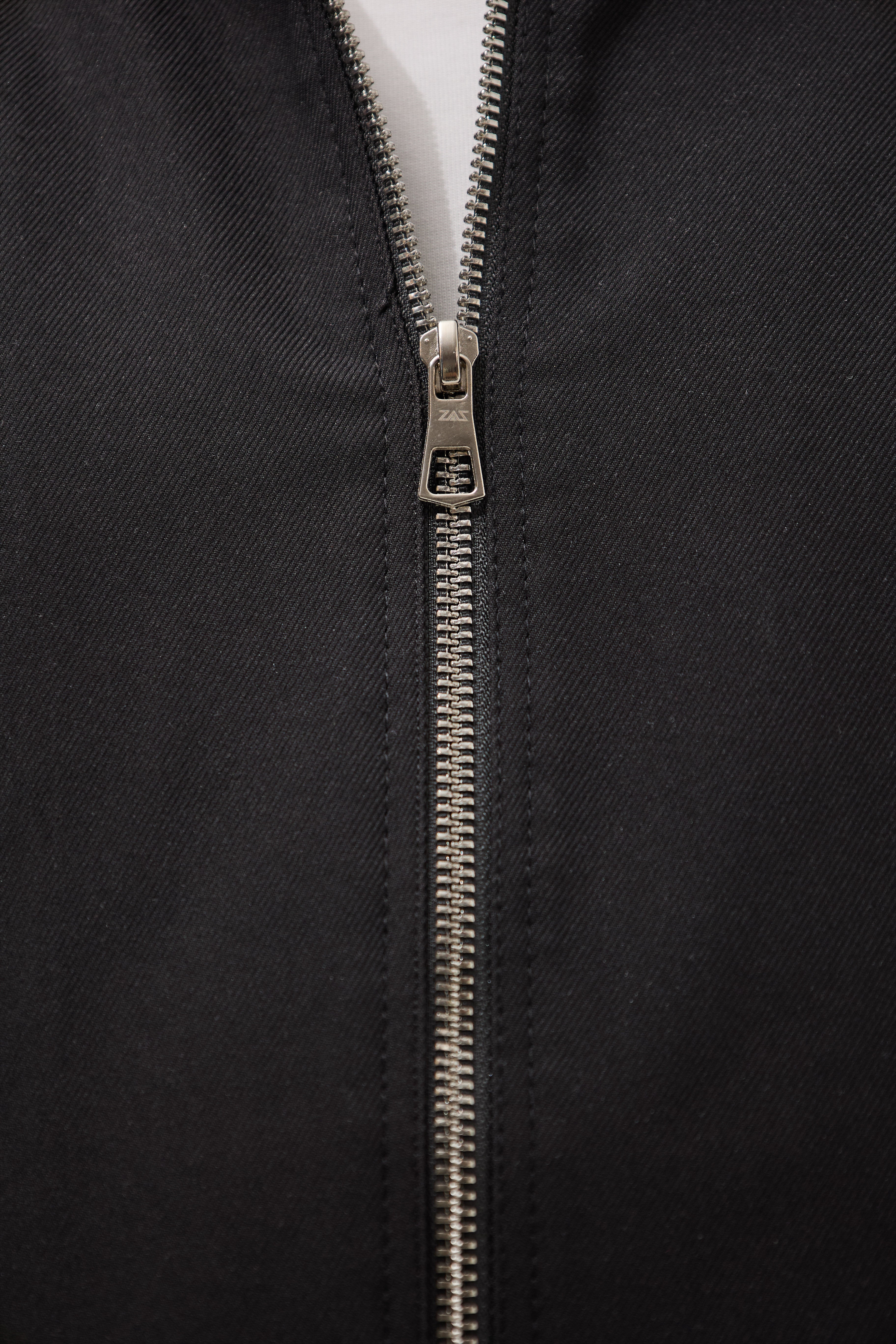 Black Box Fit Gabardine Jacket – Modern & Stylish